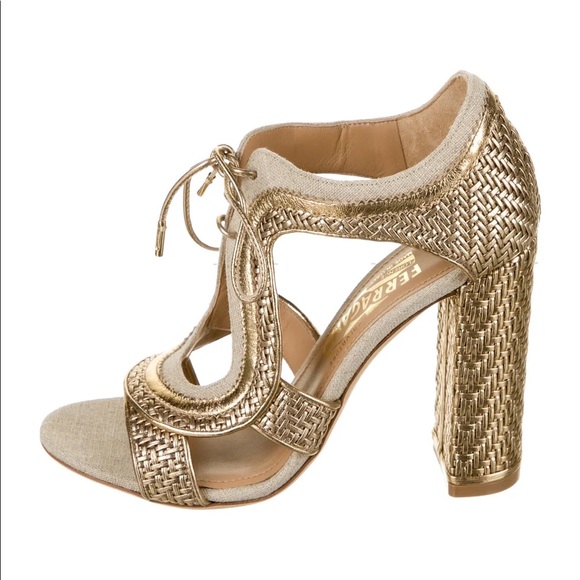 ‼️New ‼️SALVATORE FERRAGAMO
Edith Leather Sandals size 6 - Picture 1 of 6